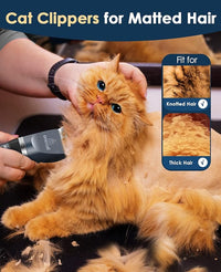 Pet grooming clippers with two speed settings