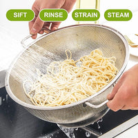 Food draining basket with sturdy footed base