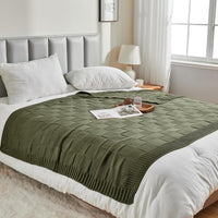 Warm Knitted Blanket for Couch Bed and Christmas Home Décor