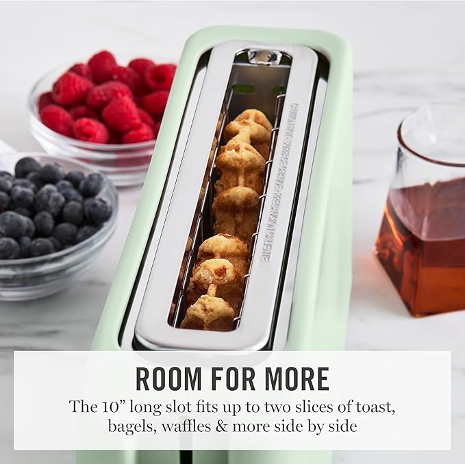 Easy clean toaster with removable crumb tray