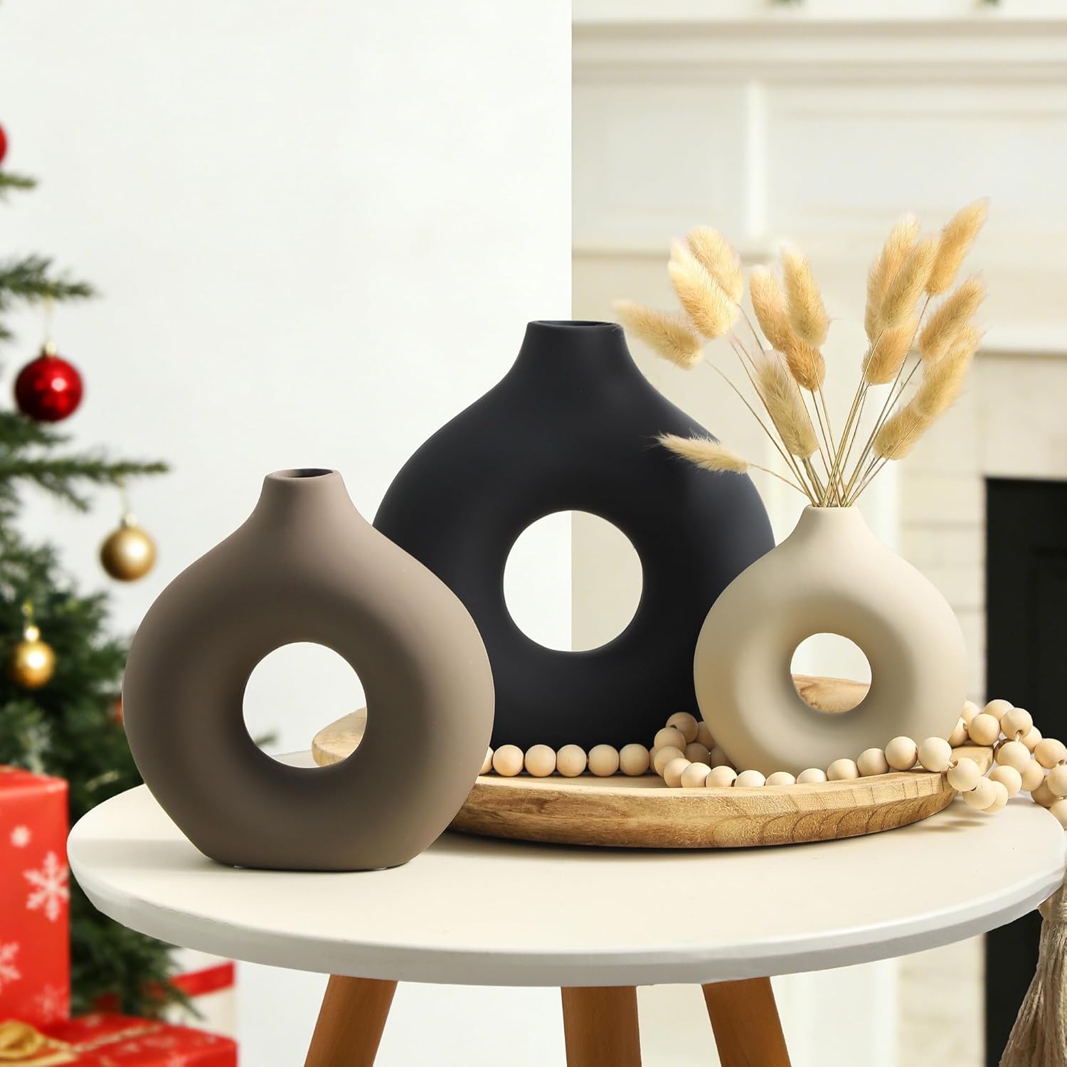 Elegant Ceramic Vases for Bedroom and Office Décor