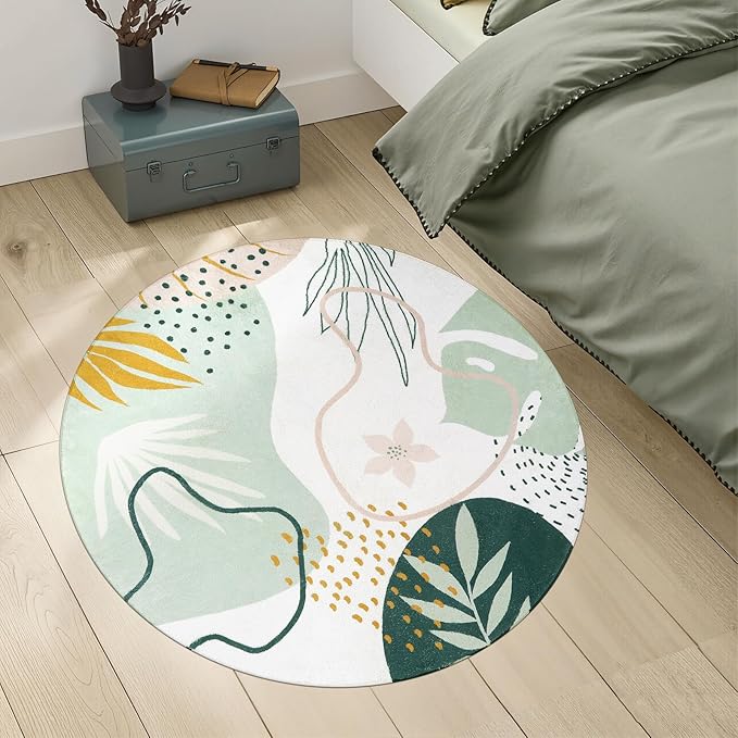 Green patterned round rug for indoor home styling