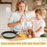 Round cake pans with parchment liners