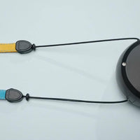 Two-pet walking leash with dual retractable leads