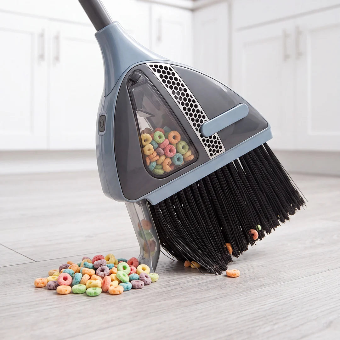 Cordless vacuum broom with slim floor-cleaning head