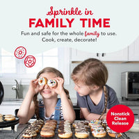 Compact countertop machine for preparing mini donuts