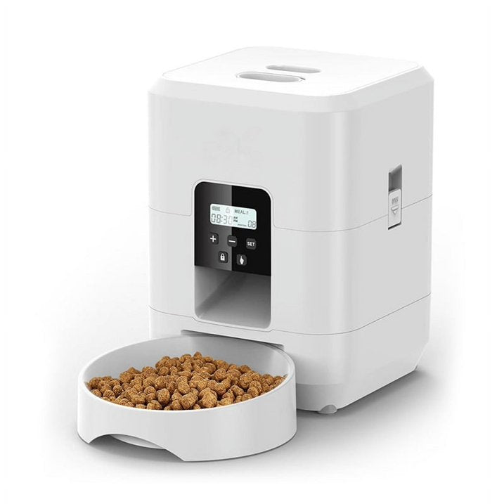 Dry Food Pet Feeder For Cats And Dogs With 2L Capacity