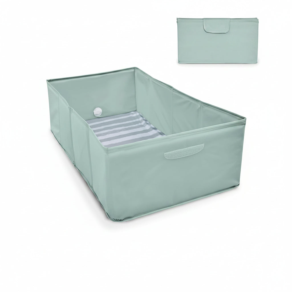Portable folding toddler bathtub with package contents