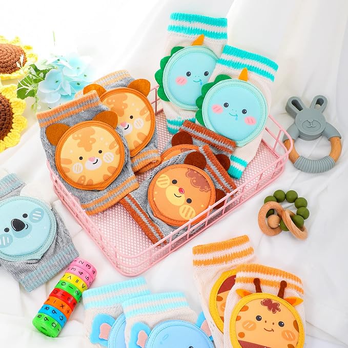 Infant socks with flexible construction for first steps