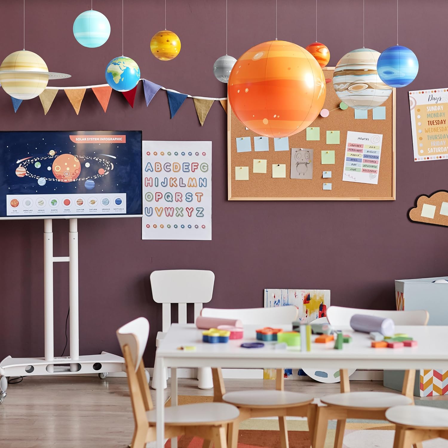 Inflatable planets classroom display for solar system science learning