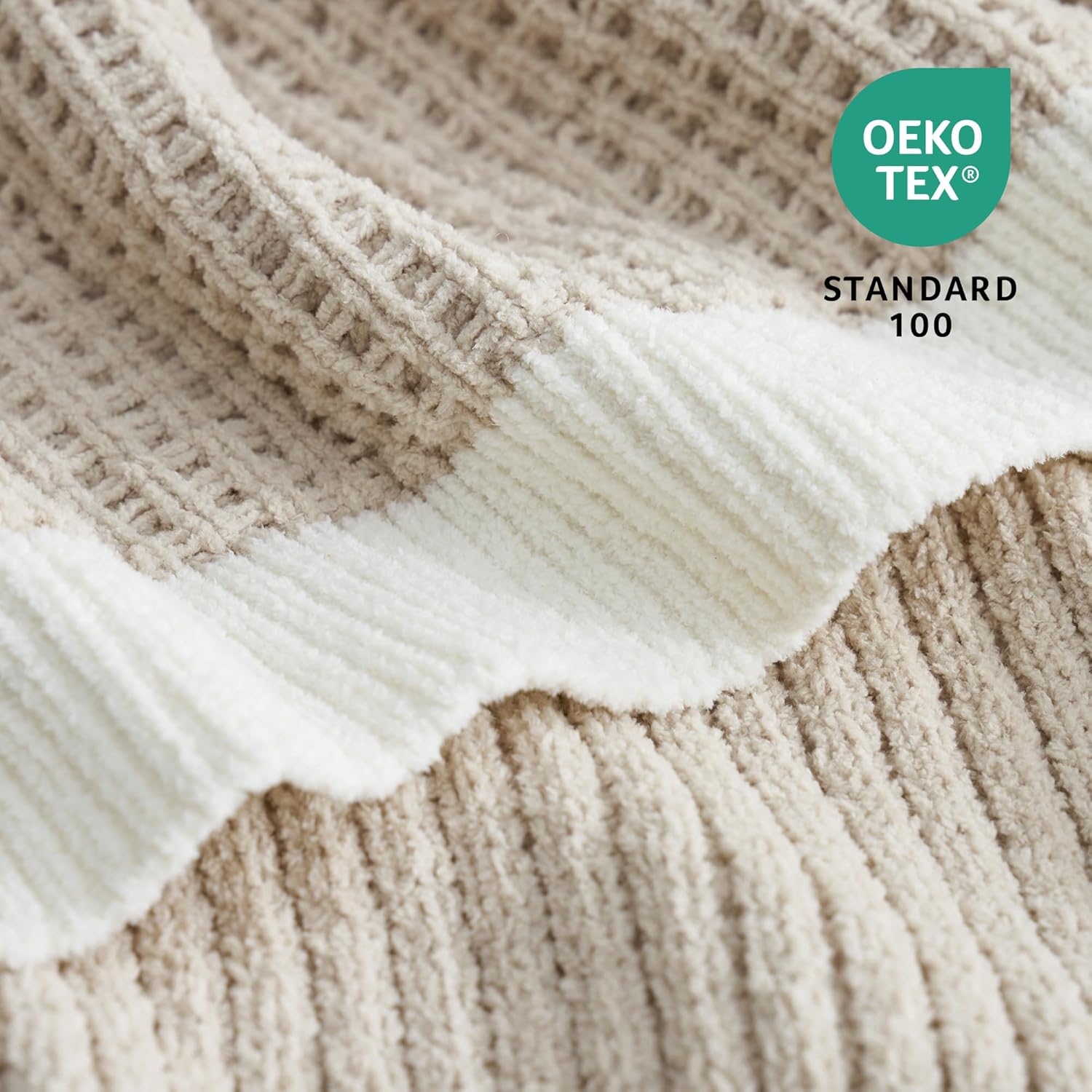 Lightweight all-season chenille blanket for everyday use