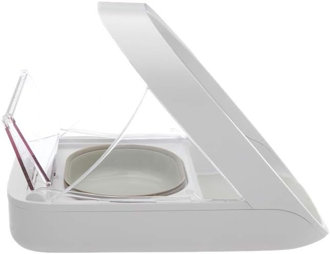 Front view of a pet food bowl with access-style lid