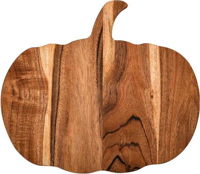 Pumpkin shaped wooden cutting board with convenient handle