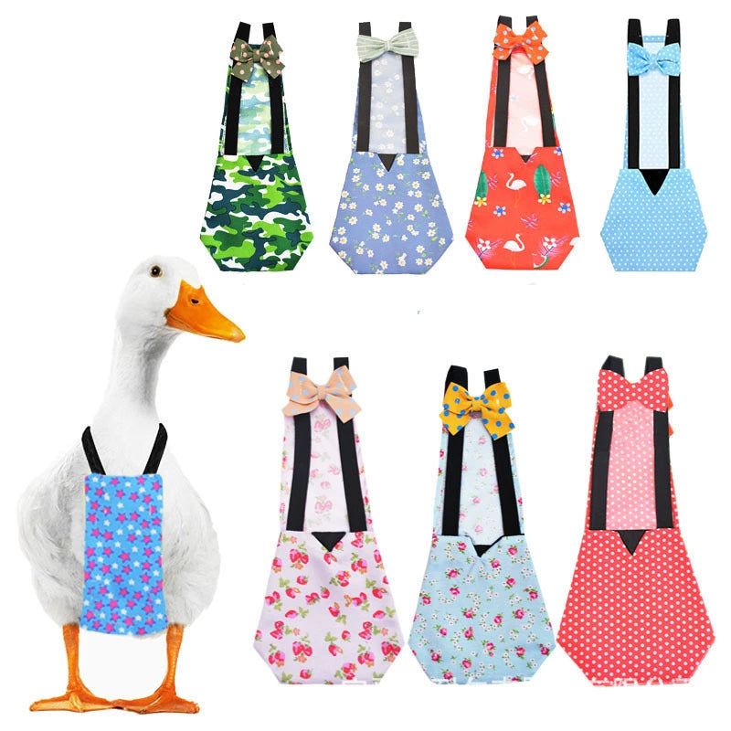 Reusable waterproof poultry diaper with elastic straps