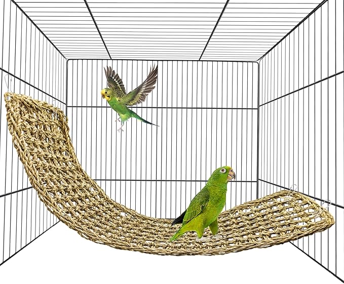 Natural seagrass bird mat with woven net design