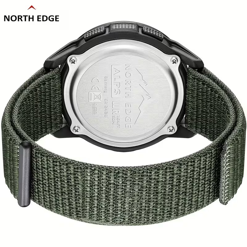Sports smartwatch displaying call and message notifications via Bluetooth