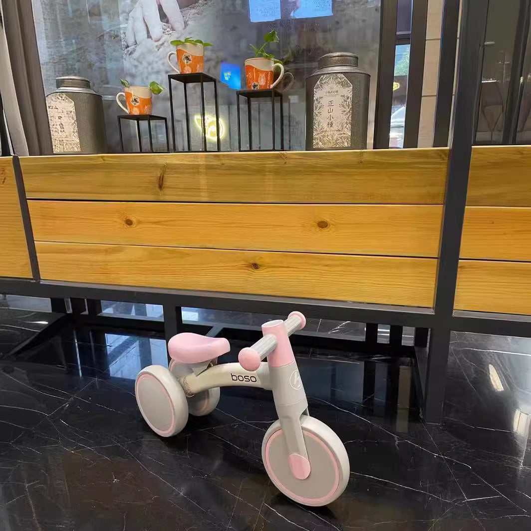 Toddler balance bike for indoor and outdoor play